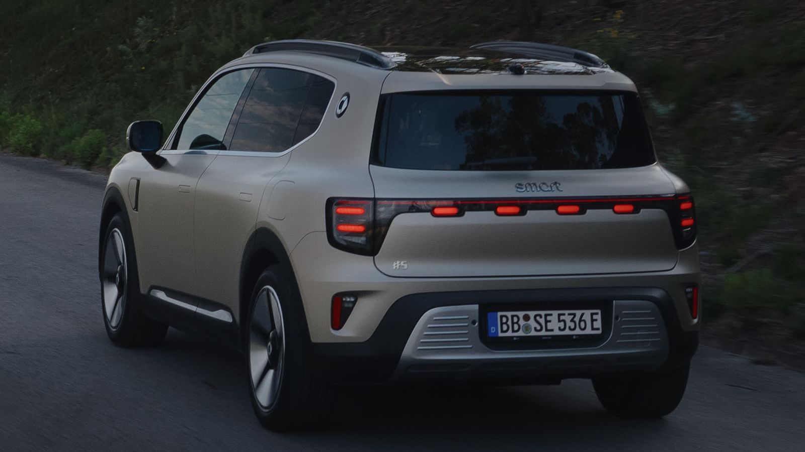 Νέα Mercedes GLB: Όλοι λένε ότι μοιάζει με Smart #5 – Ποιες είναι οι διαφορές τους
